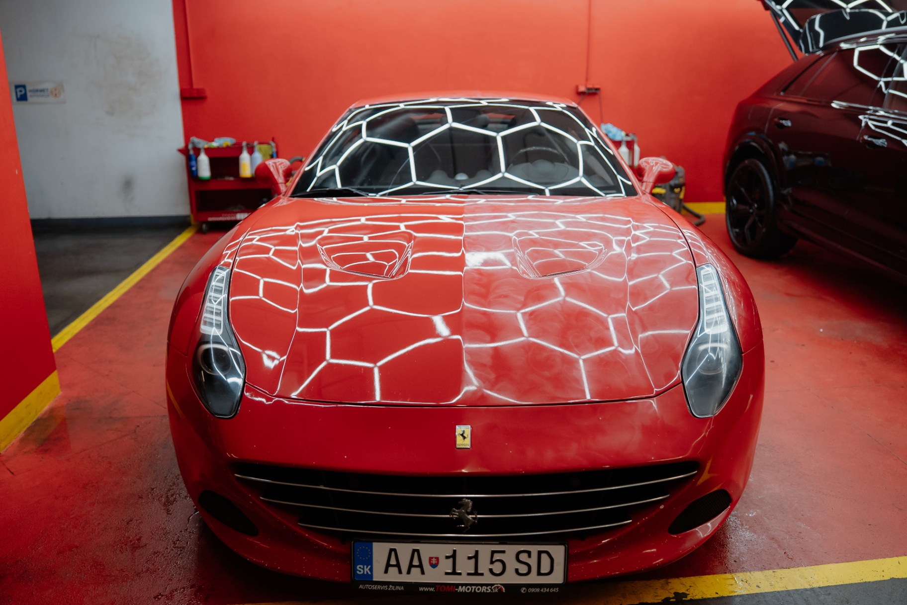 Ferrari California v detailing boxe